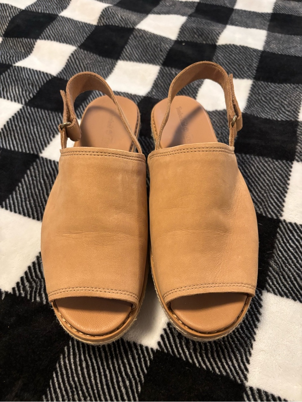 Size 8.5 Timberland Tan Sensor Flex 👀 (peep toe) Sandals